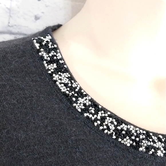 Liz Claiborne Career Sweater Dk Gray w Stones at Neckline SZ XL - Picture 2 of 5